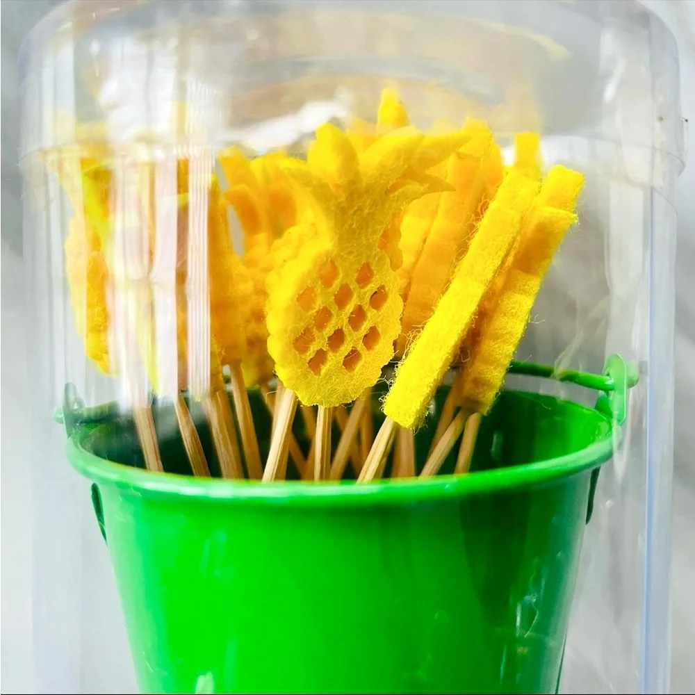 Sur La Table•NWT,4-Appetizer Plates +Pineapple Party Bundle~Straws,Napkins,Picks